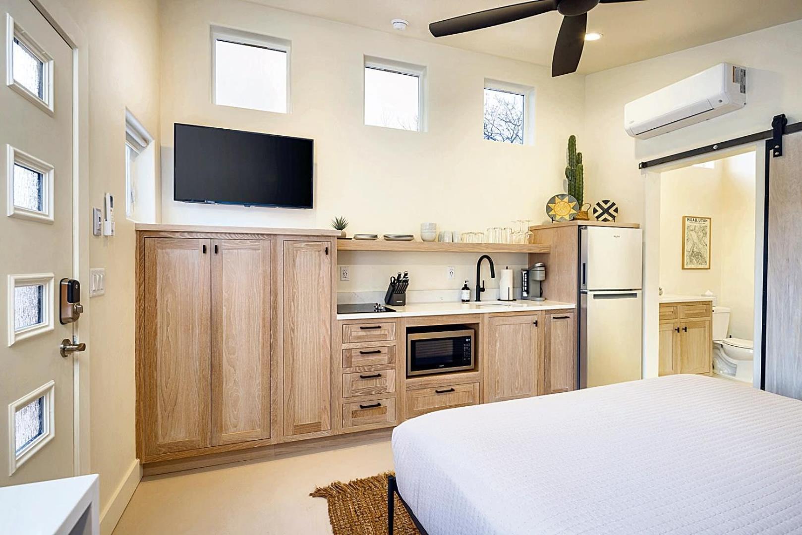 Downtown Kokopelli West 5 - Newly Remodeled Stylish Studio Moab Bagian luar foto