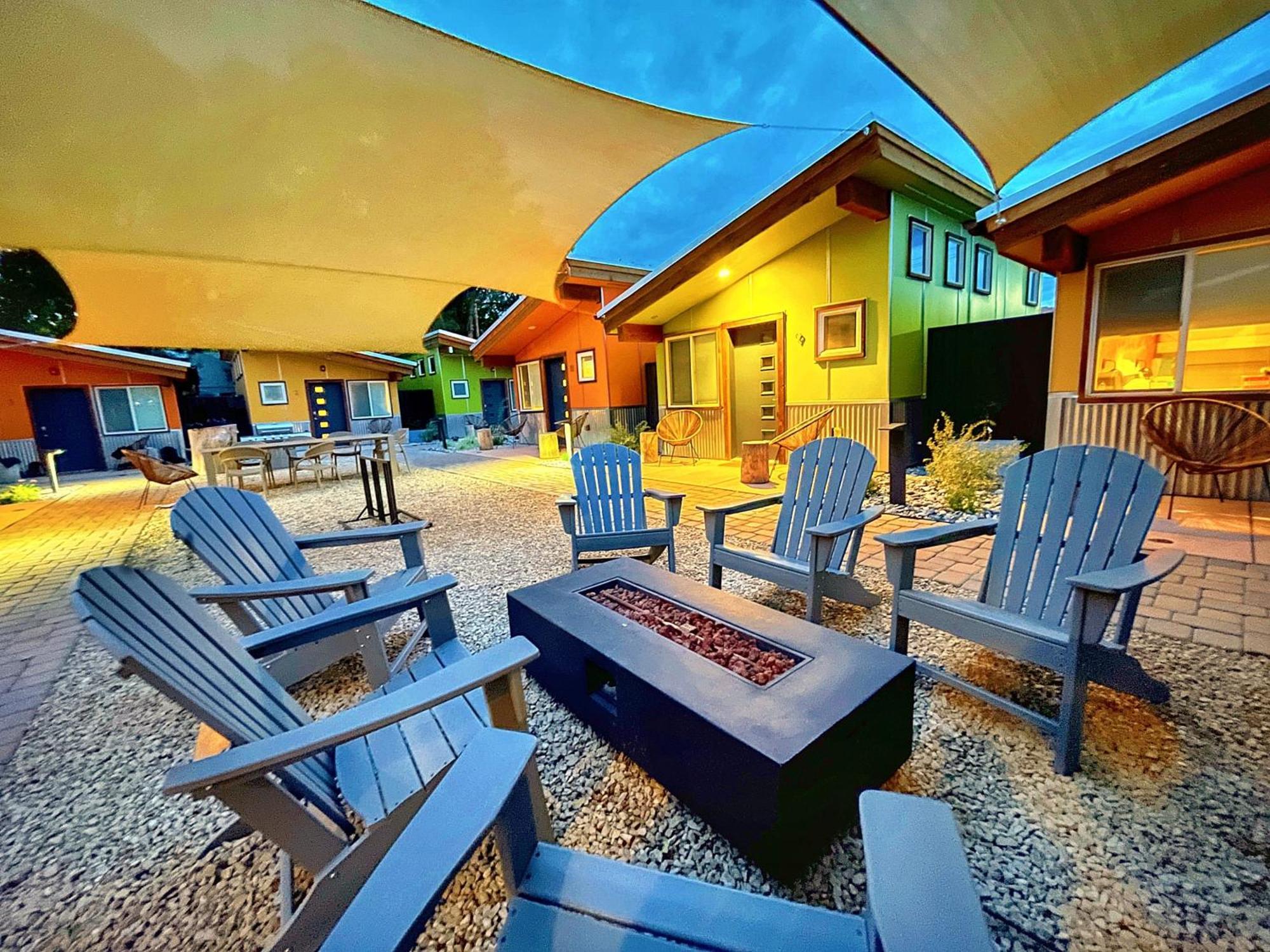 Downtown Kokopelli West 5 - Newly Remodeled Stylish Studio Moab Bagian luar foto